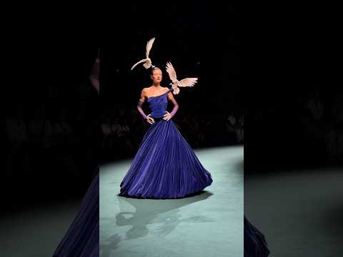 Video thumbnail: ONLY AT ROBERT WUN #fashion #robertwun #hautecouture