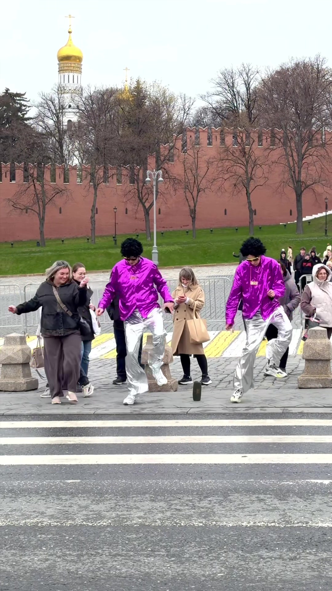 Video thumbnail: Walking Dance — Crowd Reaction