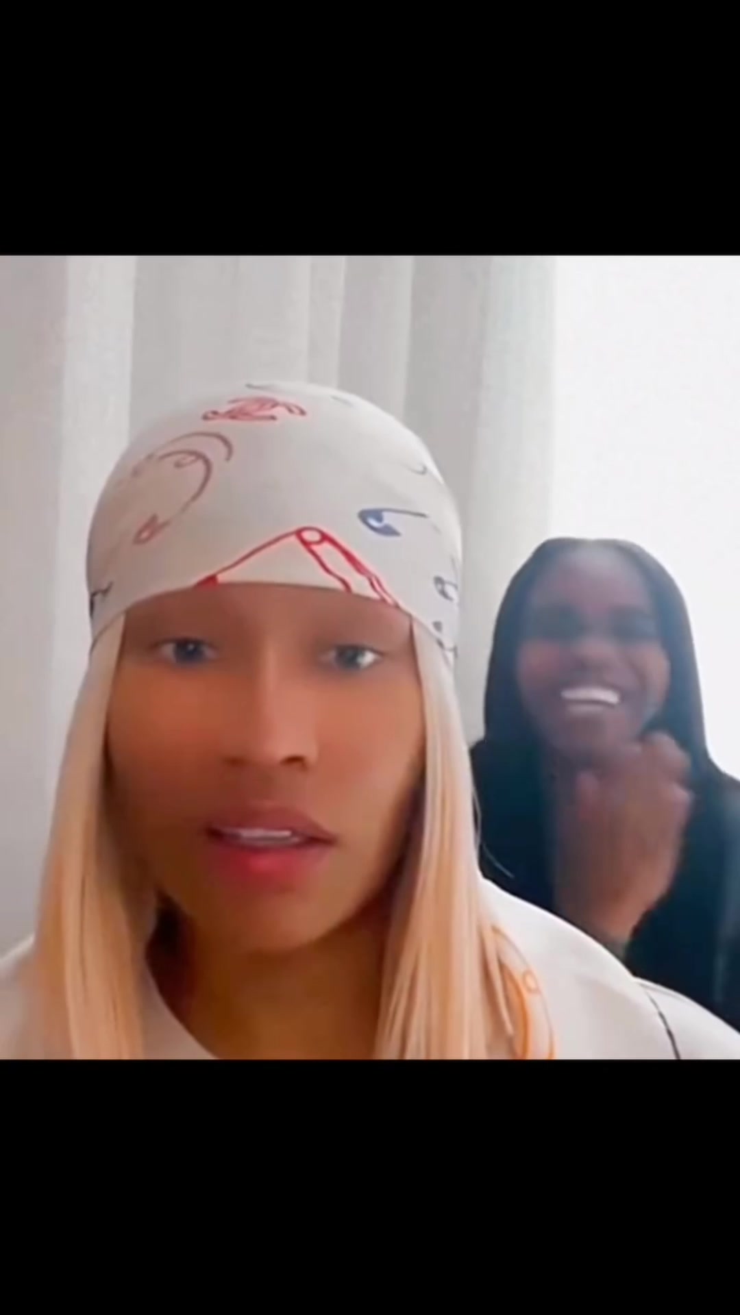 Video thumbnail: Nicki Minaj Reacts to the Hulk Hogan Meme